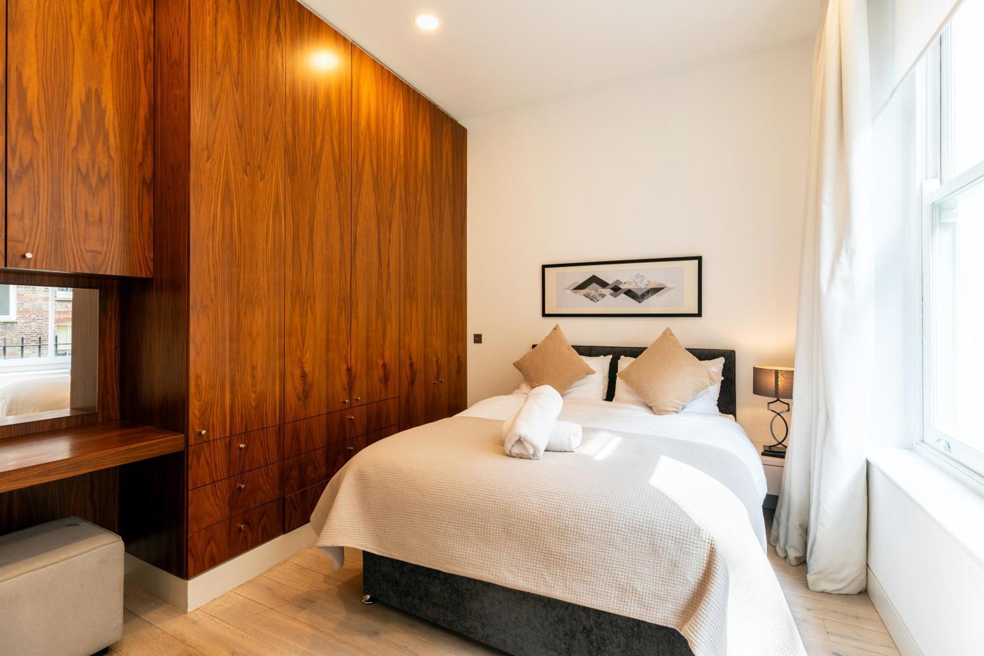 Clarges- Hsk Luxury Apartment