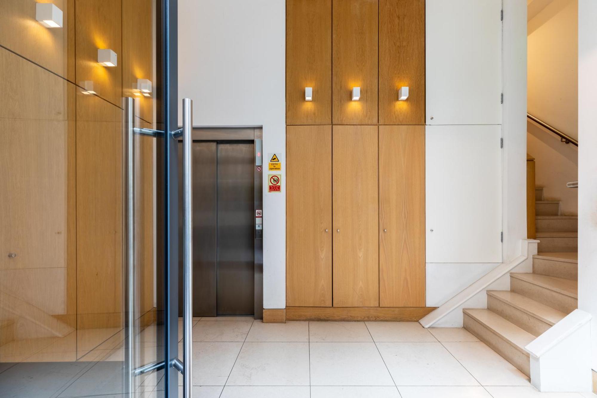 Clarges- Hsk Luxury Apartment London