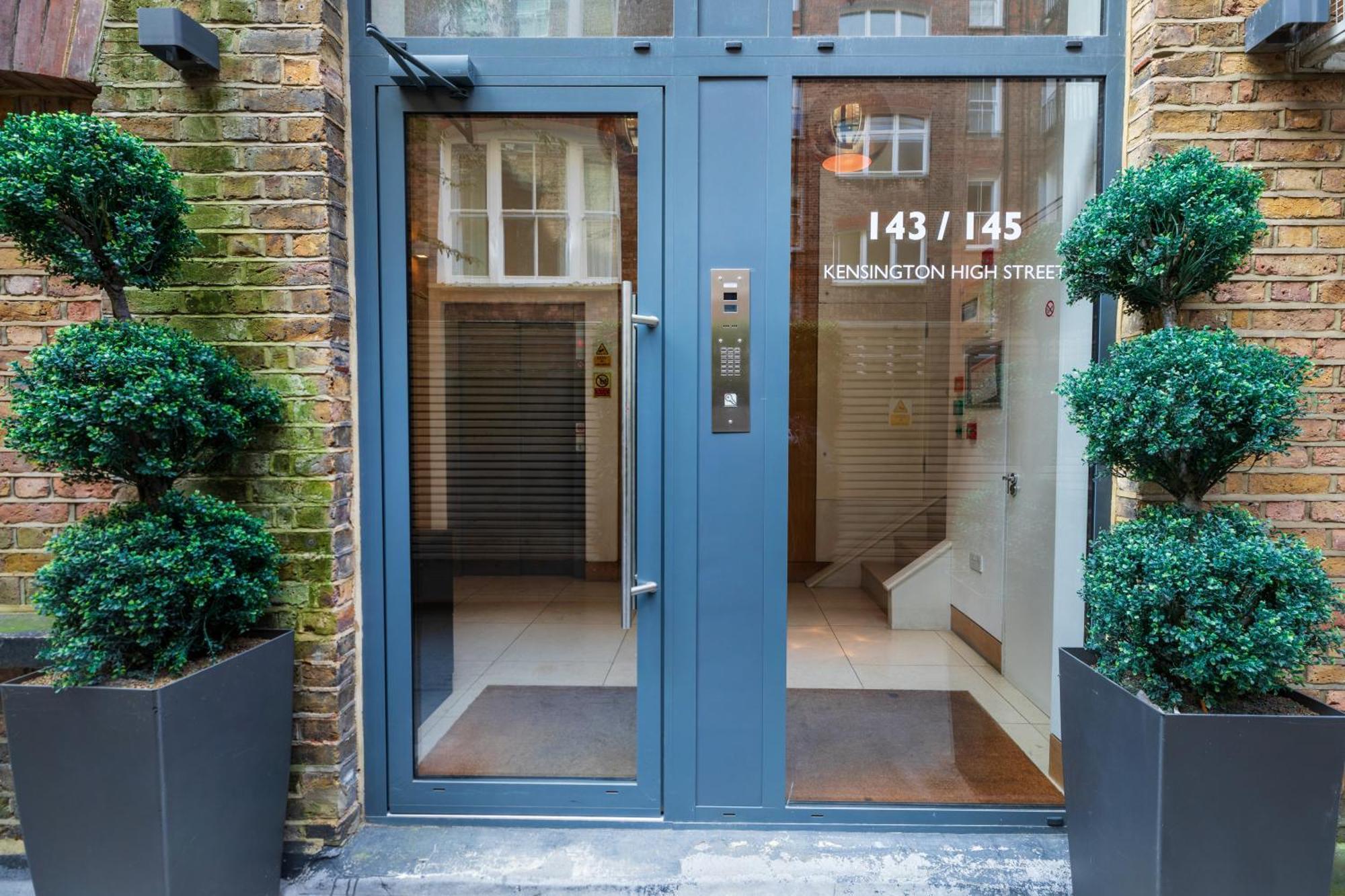 Clarges- Hsk Luxury London