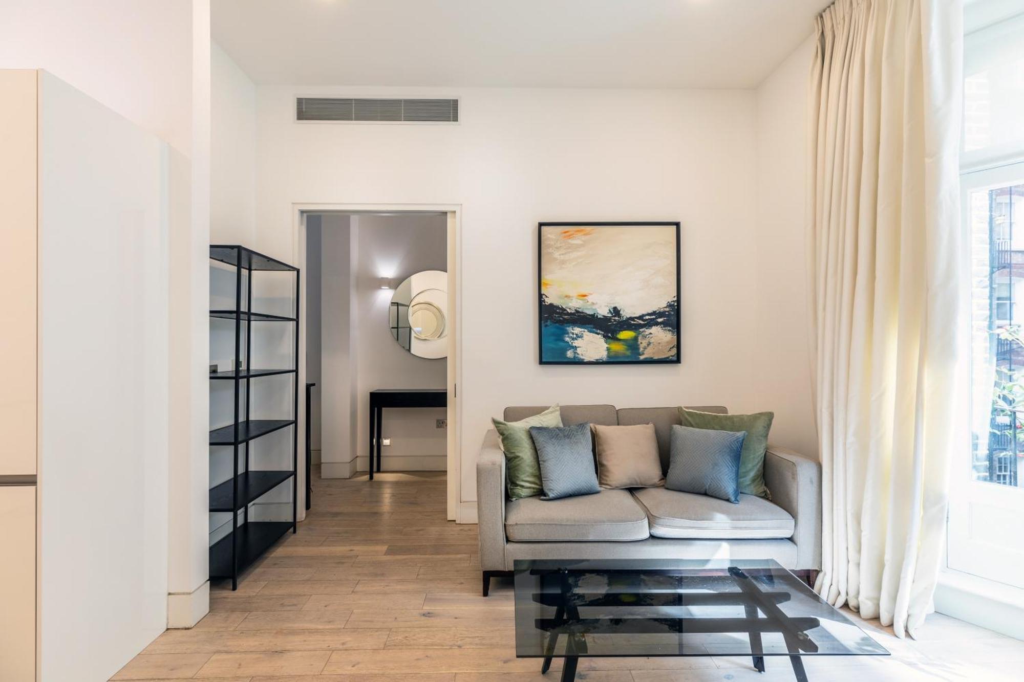 Clarges- Hsk Luxury Apartment