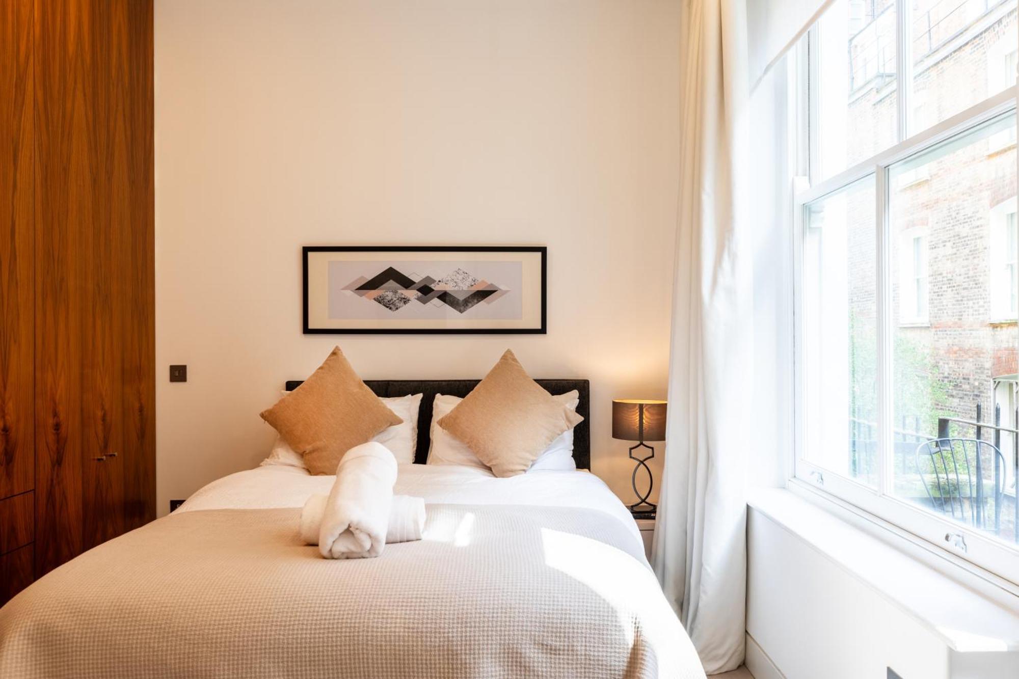 Clarges- Hsk Luxury Apartment London